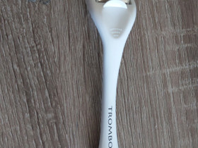 Tromborg facial ice roller, Kauneudenhoito ja kosmetiikka, Terveys ja hyvinvointi, Helsinki, Tori.fi Tromborg facial ice roller, Kauneudenhoito ja kosmetiikka, Terveys ja hyvinvointi, Helsinki, Tori.fi