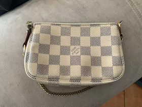 Louis Vuitton mini pochette, Laukut ja hatut, Asusteet ja kellot, Tyrnävä, Tori.fi Louis Vuitton mini pochette, Laukut ja hatut, Asusteet ja kellot, Tyrnävä, Tori.fi