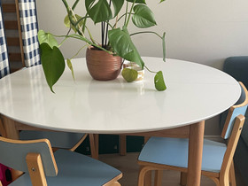 Pyöreä pöytä ja siniset tuolit, Pöydät ja tuolit, Sisustus ja huonekalut, Helsinki, Tori.fi Pyöreä pöytä ja siniset tuolit, Pöydät ja tuolit, Sisustus ja huonekalut, Helsinki, Tori.fi