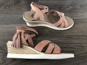 Sandaalit, rosa, Plom by Palladium, koko 39, Vaatteet ja kengät, Tampere, Tori.fi Sandaalit, rosa, Plom by Palladium, koko 39, Vaatteet ja kengät, Tampere, Tori.fi