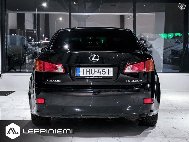 Lexus IS 5