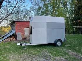 Jullikka, suomalainen hevostraileri, Trailerit ja kuljetus, Hevoset ja hevosurheilu, Lohja, Tori.fi Jullikka, suomalainen hevostraileri, Trailerit ja kuljetus, Hevoset ja hevosurheilu, Lohja, Tori.fi