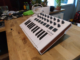Arturia MiniLab MK2 + Analog lab 4, Muu musiikki ja soittimet, Musiikki ja soittimet, Tampere, Tori.fi Arturia MiniLab MK2 + Analog lab 4, Muu musiikki ja soittimet, Musiikki ja soittimet, Tampere, Tori.fi