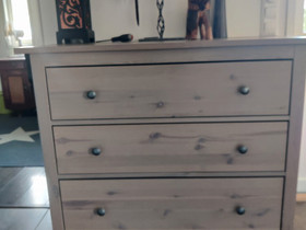 Hemnes lipasto harmaa, Hyllyt ja säilytys, Sisustus ja huonekalut, Muurame, Tori.fi Hemnes lipasto harmaa, Hyllyt ja säilytys, Sisustus ja huonekalut, Muurame, Tori.fi