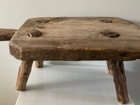 Lypsyjakkara, tosi vanha, 55x27x22, Sisustustavarat, Sisustus ja huonekalut, Vantaa, Tori.fi Lypsyjakkara, tosi vanha, 55x27x22, Sisustustavarat, Sisustus ja huonekalut, Vantaa, Tori.fi