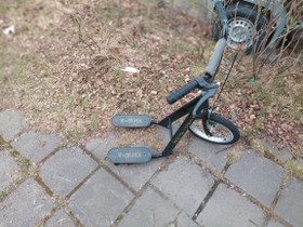 Potkulauta kick-b, Rullaluistelu ja skeittaus, Urheilu ja ulkoilu, Vantaa, Tori.fi Potkulauta kick-b, Rullaluistelu ja skeittaus, Urheilu ja ulkoilu, Vantaa, Tori.fi