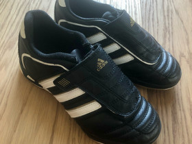 Adidas nappikset, Jalkapallo, Urheilu ja ulkoilu, Tampere, Tori.fi Adidas nappikset, Jalkapallo, Urheilu ja ulkoilu, Tampere, Tori.fi