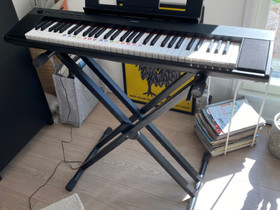 Yamaha np-12 digitaalipiano ja jalusta, Pianot, urut ja koskettimet, Musiikki ja soittimet, Kouvola, Tori.fi
