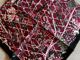 Louis Vuitton silkkihuivi, Muut asusteet, Asusteet ja kellot, Jyväskylä, Tori.fi Louis Vuitton silkkihuivi, Muut asusteet, Asusteet ja kellot, Jyväskylä, Tori.fi