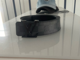 Louis Vuitton, Muut asusteet, Asusteet ja kellot, Ylöjärvi, Tori.fi Louis Vuitton, Muut asusteet, Asusteet ja kellot, Ylöjärvi, Tori.fi