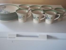 Pentik Viinimarja mukit ja lautaset, Kahvikupit, mukit ja lasit, Keittiötarvikkeet ja astiat, Forssa, Tori.fi Pentik Viinimarja mukit ja lautaset, Kahvikupit, mukit ja lasit, Keittiötarvikkeet ja astiat, Forssa, Tori.fi