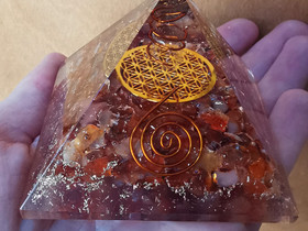 Orgoniitti pyramidi pieni, Terveyslaitteet ja hygieniatarvikkeet, Terveys ja hyvinvointi, Turku, Tori.fi Orgoniitti pyramidi pieni, Terveyslaitteet ja hygieniatarvikkeet, Terveys ja hyvinvointi, Turku, Tori.fi