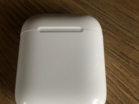 Apple Airpods-kuulokkeet ja latauskotelo, Audio ja musiikkilaitteet, Viihde-elektroniikka, Kemi, Tori.fi Apple Airpods-kuulokkeet ja latauskotelo, Audio ja musiikkilaitteet, Viihde-elektroniikka, Kemi, Tori.fi