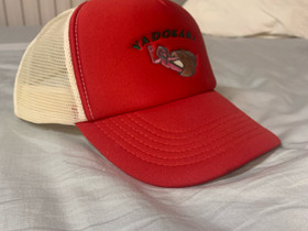 Trucker hat, Laukut ja hatut, Asusteet ja kellot, Tampere, Tori.fi Trucker hat, Laukut ja hatut, Asusteet ja kellot, Tampere, Tori.fi