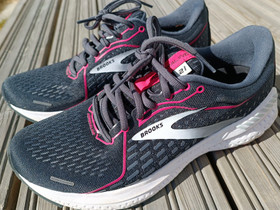 Brooks Adrenaline GTS 21, Juoksu ja lenkkeily, Urheilu ja ulkoilu, Oulu, Tori.fi Brooks Adrenaline GTS 21, Juoksu ja lenkkeily, Urheilu ja ulkoilu, Oulu, Tori.fi