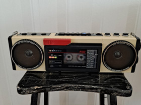 Sanyo radio+kasettisoitin, Audio ja musiikkilaitteet, Viihde-elektroniikka, Vantaa, Tori.fi Sanyo radio+kasettisoitin, Audio ja musiikkilaitteet, Viihde-elektroniikka, Vantaa, Tori.fi