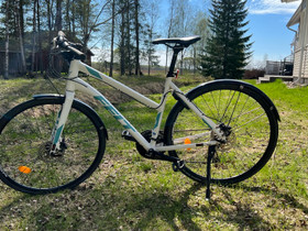Felt QX75 naisten hybridi pyörä, Hybridipyörät, Polkupyörät ja pyöräily, Liminka, Tori.fi