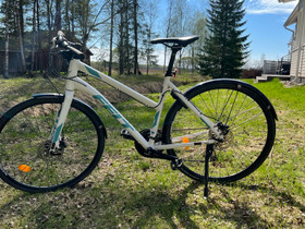 Felt QX75 naisten hybridi pyörä, Hybridipyörät, Polkupyörät ja pyöräily, Liminka, Tori.fi Felt QX75 naisten hybridi pyörä, Hybridipyörät, Polkupyörät ja pyöräily, Liminka, Tori.fi