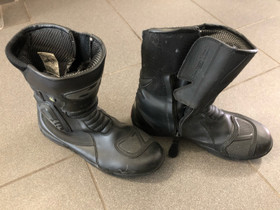 Vähän käytetyt Held-saappaat, Ajoasut, kengät ja kypärät, Mototarvikkeet ja varaosat, Espoo, Tori.fi Vähän käytetyt Held-saappaat, Ajoasut, kengät ja kypärät, Mototarvikkeet ja varaosat, Espoo, Tori.fi