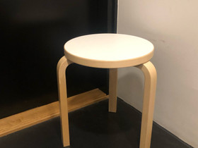 Artek jakkaroita, Pöydät ja tuolit, Sisustus ja huonekalut, Turku, Tori.fi Artek jakkaroita, Pöydät ja tuolit, Sisustus ja huonekalut, Turku, Tori.fi