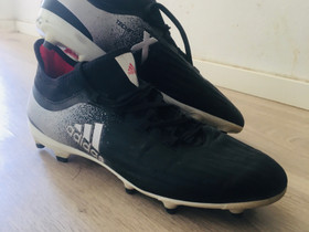 Uudet adidas nappikset, Jalkapallo, Urheilu ja ulkoilu, Helsinki, Tori.fi Uudet adidas nappikset, Jalkapallo, Urheilu ja ulkoilu, Helsinki, Tori.fi