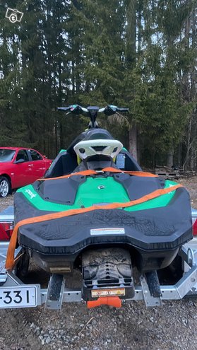 Etsinnss Sea-Doo jetti