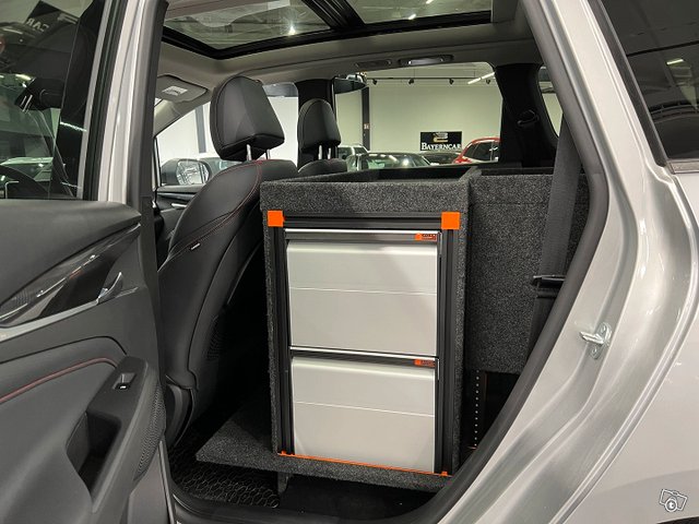 Maxus EUNIQ 5 11