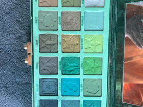 Jeffree Star Blood Money-paletti, Kauneudenhoito ja kosmetiikka, Terveys ja hyvinvointi, Sastamala, Tori.fi Jeffree Star Blood Money-paletti, Kauneudenhoito ja kosmetiikka, Terveys ja hyvinvointi, Sastamala, Tori.fi