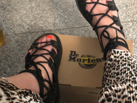 Dr. Martens sandaalit, Vaatteet ja kengät, Kouvola, Tori.fi Dr. Martens sandaalit, Vaatteet ja kengät, Kouvola, Tori.fi