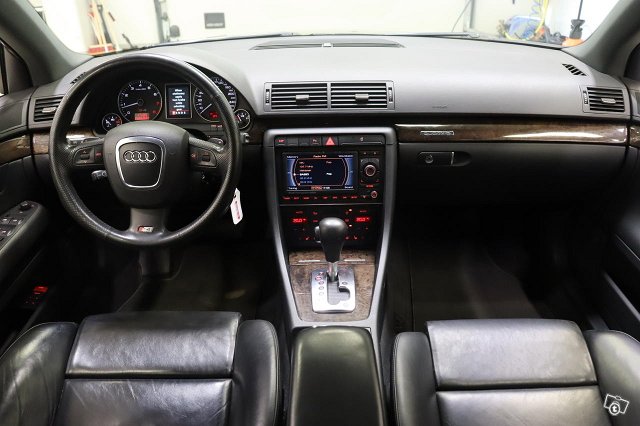 Audi S4 11