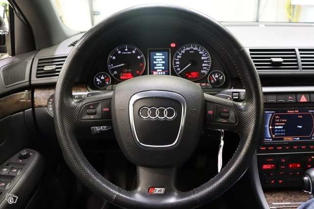 Audi S4 12