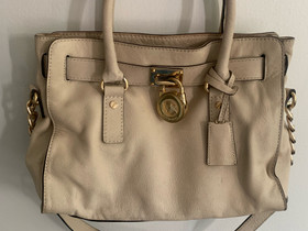 Michael Kors -laukku, Laukut ja hatut, Asusteet ja kellot, Helsinki, Tori.fi Michael Kors -laukku, Laukut ja hatut, Asusteet ja kellot, Helsinki, Tori.fi