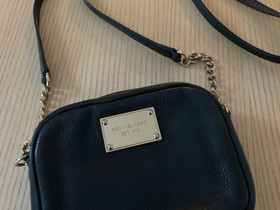 Michael kors pikkulaukku, Laukut ja hatut, Asusteet ja kellot, Helsinki, Tori.fi Michael kors pikkulaukku, Laukut ja hatut, Asusteet ja kellot, Helsinki, Tori.fi