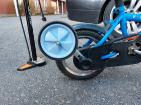 Pikakäännettävät apupyörät, Pyörätarvikkeet ja kypärät, Polkupyörät ja pyöräily, Jyväskylä, Tori.fi Pikakäännettävät apupyörät, Pyörätarvikkeet ja kypärät, Polkupyörät ja pyöräily, Jyväskylä, Tori.fi