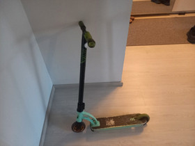 Scootti, Rullaluistelu ja skeittaus, Urheilu ja ulkoilu, Lempäälä, Tori.fi Scootti, Rullaluistelu ja skeittaus, Urheilu ja ulkoilu, Lempäälä, Tori.fi