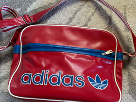 Adidas laukku, Laukut ja hatut, Asusteet ja kellot, Kuopio, Tori.fi Adidas laukku, Laukut ja hatut, Asusteet ja kellot, Kuopio, Tori.fi