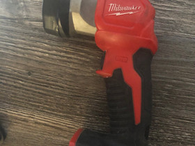 Milwaukee led lamppu, Työkalut, tikkaat ja laitteet, Rakennustarvikkeet ja työkalut, Jyväskylä, Tori.fi Milwaukee led lamppu, Työkalut, tikkaat ja laitteet, Rakennustarvikkeet ja työkalut, Jyväskylä, Tori.fi