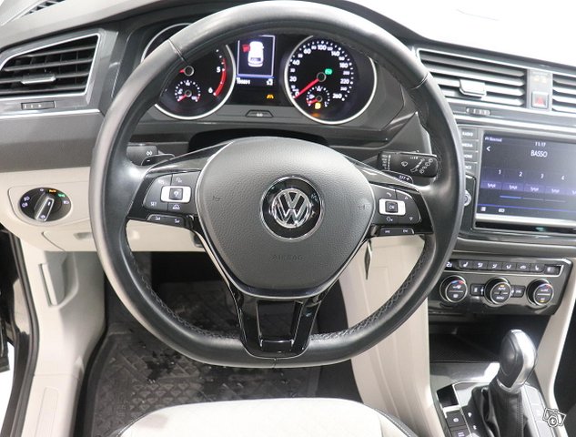 Volkswagen Tiguan 17