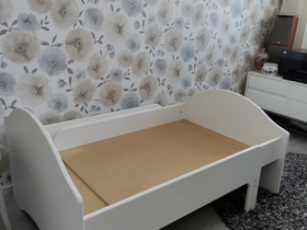 Jatkettava lasten sänky, Tuolit, sängyt ja kalusteet, Lastentarvikkeet ja lelut, Oulainen, Tori.fi Jatkettava lasten sänky, Tuolit, sängyt ja kalusteet, Lastentarvikkeet ja lelut, Oulainen, Tori.fi