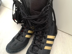 Adidas nyrkkeilykengät 40, Kamppailulajit, Urheilu ja ulkoilu, Oulu, Tori.fi Adidas nyrkkeilykengät 40, Kamppailulajit, Urheilu ja ulkoilu, Oulu, Tori.fi