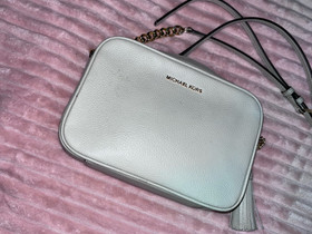 Jet camera bag Michael Kors, Laukut ja hatut, Asusteet ja kellot, Iitti, Tori.fi Jet camera bag Michael Kors, Laukut ja hatut, Asusteet ja kellot, Iitti, Tori.fi