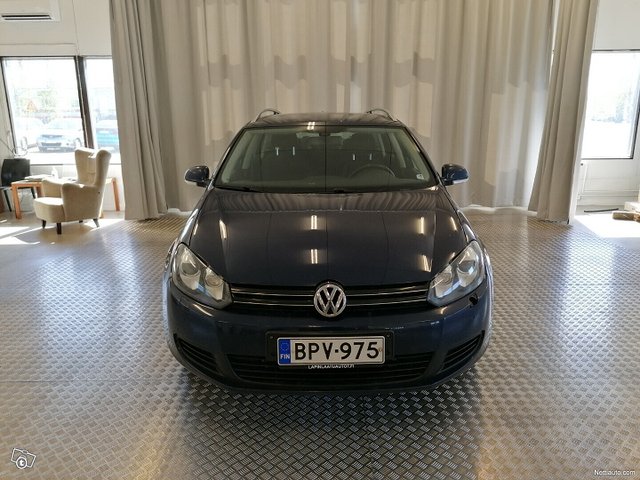 Volkswagen Golf 9