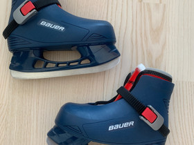 Bauer ensiluistimet 28/29, Jääkiekko ja luistelu, Urheilu ja ulkoilu, Espoo, Tori.fi Bauer ensiluistimet 28/29, Jääkiekko ja luistelu, Urheilu ja ulkoilu, Espoo, Tori.fi