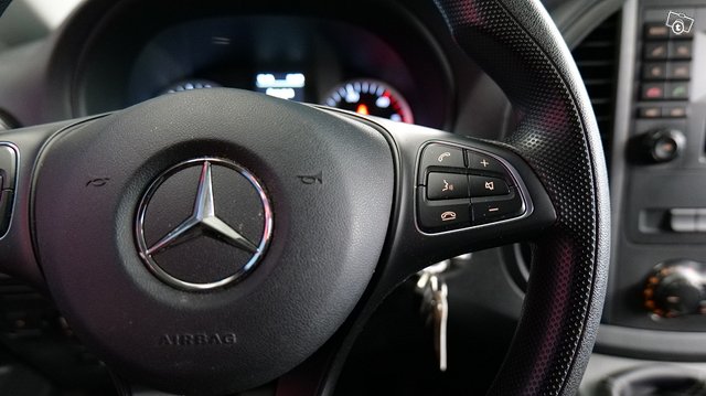 Mercedes-Benz VITO 13