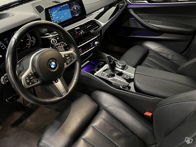 BMW M550d 13