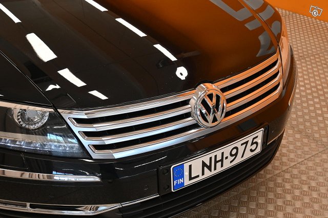 Volkswagen Phaeton 9