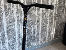 Hyvä custom scootti, Rullaluistelu ja skeittaus, Urheilu ja ulkoilu, Imatra, Tori.fi Hyvä custom scootti, Rullaluistelu ja skeittaus, Urheilu ja ulkoilu, Imatra, Tori.fi