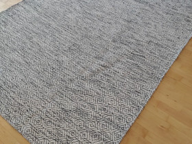 Linie Design Nyoko matto, Matot ja tekstiilit, Sisustus ja huonekalut, Pori, Tori.fi Linie Design Nyoko matto, Matot ja tekstiilit, Sisustus ja huonekalut, Pori, Tori.fi