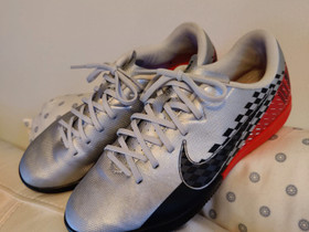 Nike Neymar Jr futsal/sisäpelikengät., Muu urheilu ja ulkoilu, Urheilu ja ulkoilu, Helsinki, Tori.fi Nike Neymar Jr futsal/sisäpelikengät., Muu urheilu ja ulkoilu, Urheilu ja ulkoilu, Helsinki, Tori.fi