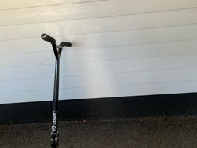 Scootti/temppupotkulauta, Rullaluistelu ja skeittaus, Urheilu ja ulkoilu, Oulu, Tori.fi Scootti/temppupotkulauta, Rullaluistelu ja skeittaus, Urheilu ja ulkoilu, Oulu, Tori.fi